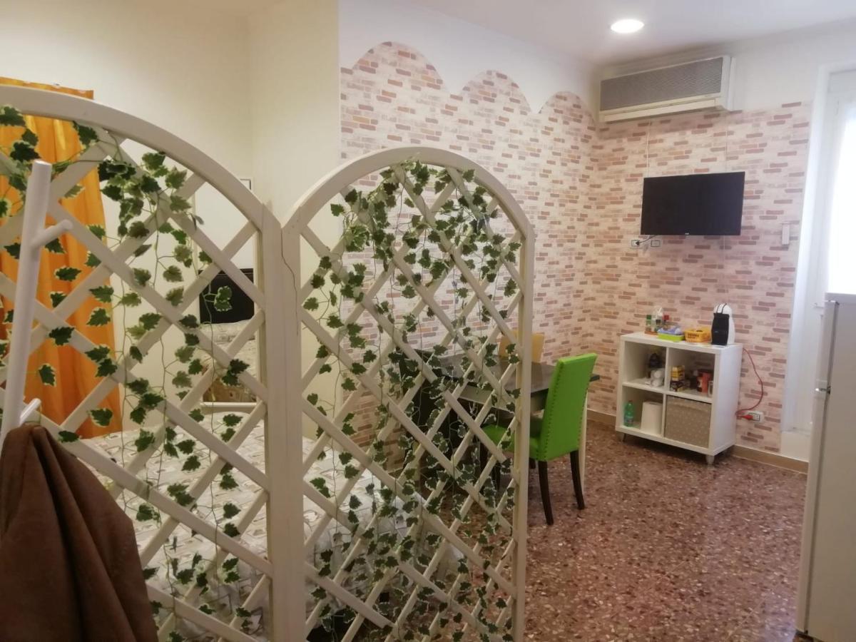 Apartment Urbino 33 Rom